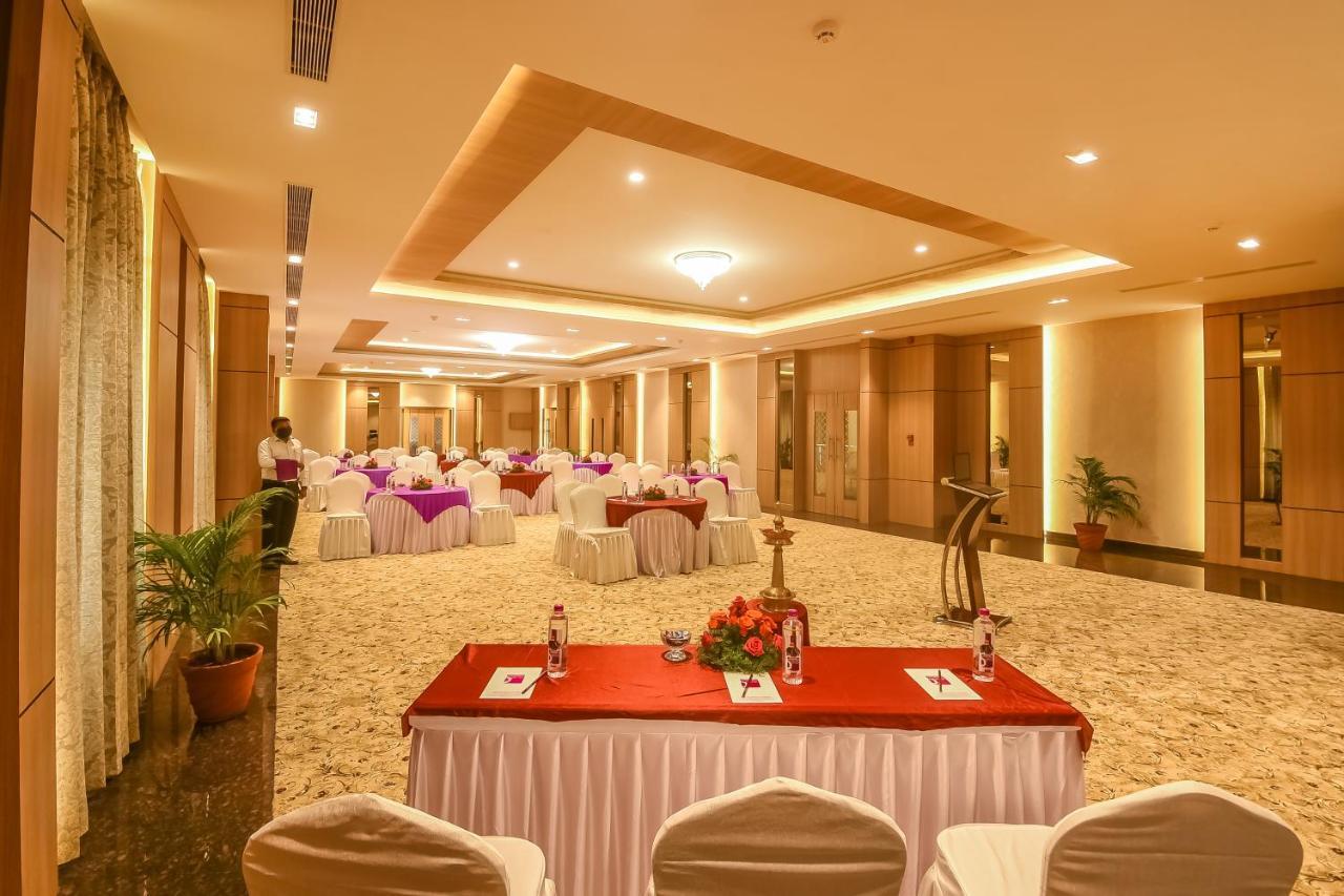 Emerald Clarks Inn Suites Mysore Eksteriør billede