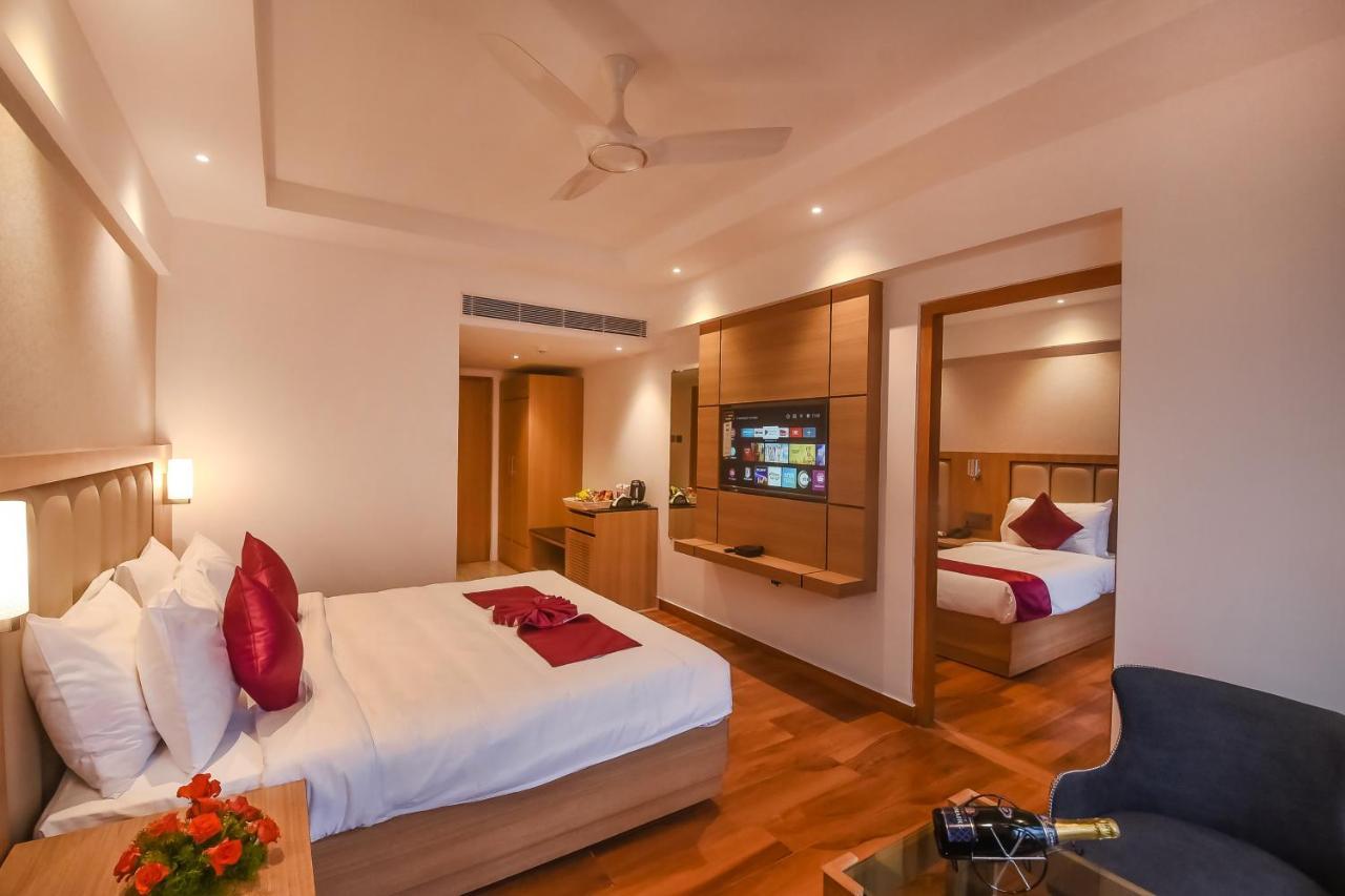 Emerald Clarks Inn Suites Mysore Eksteriør billede