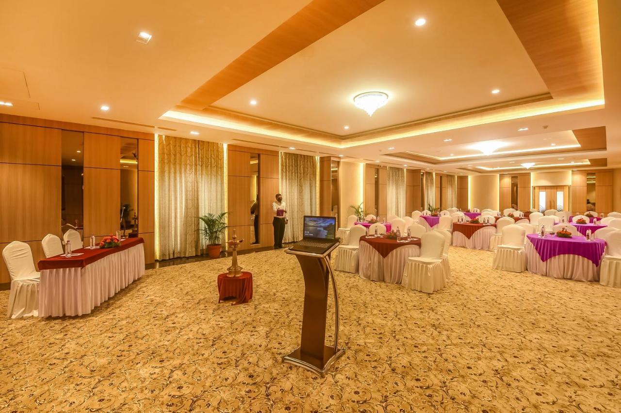 Emerald Clarks Inn Suites Mysore Eksteriør billede